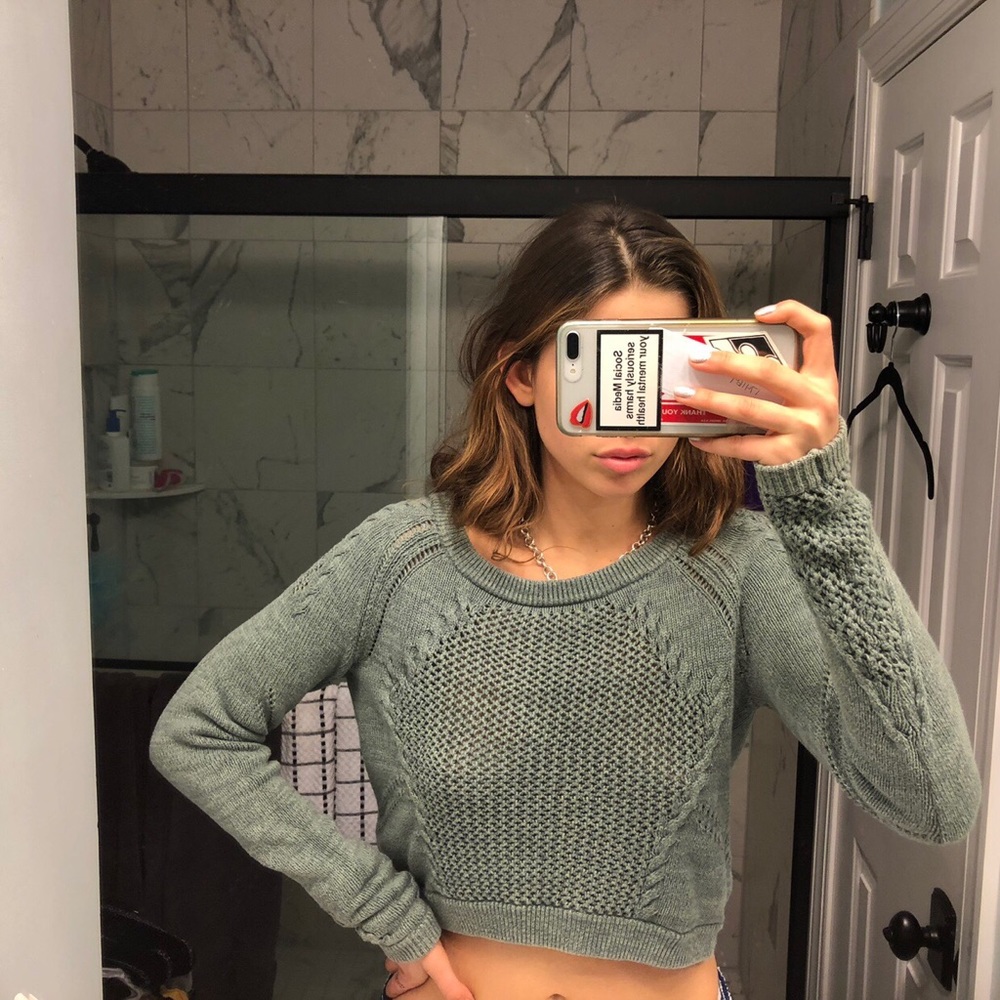 LULULEMON Cropped Sweater